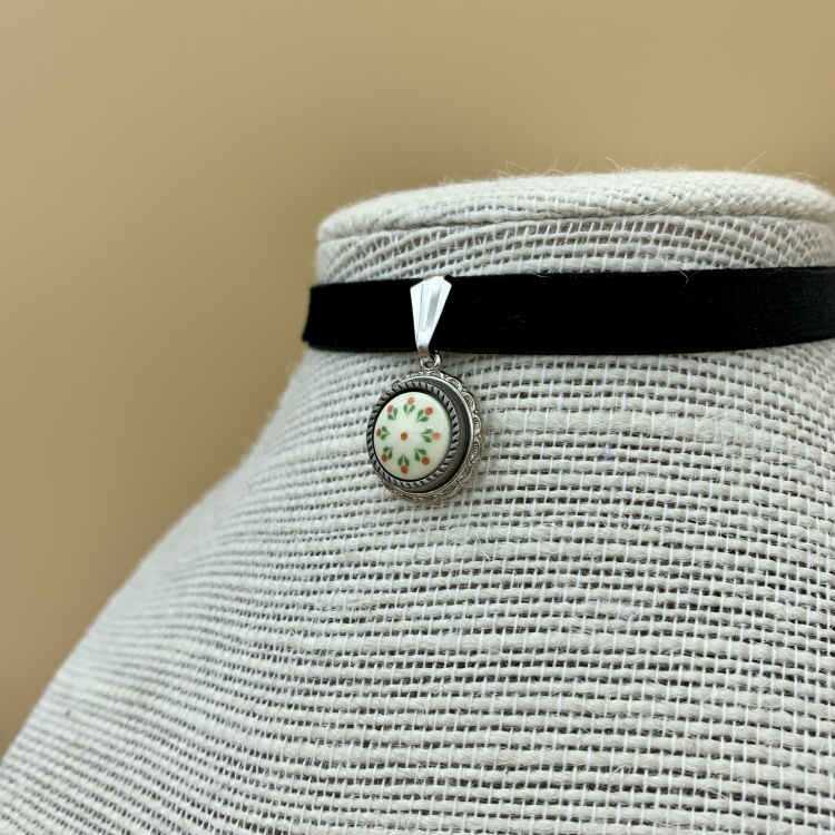 A248 R7 Halskette Seite