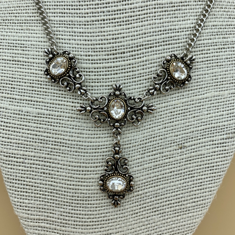 Halskette Klarissa mit Swarovski® Kristall