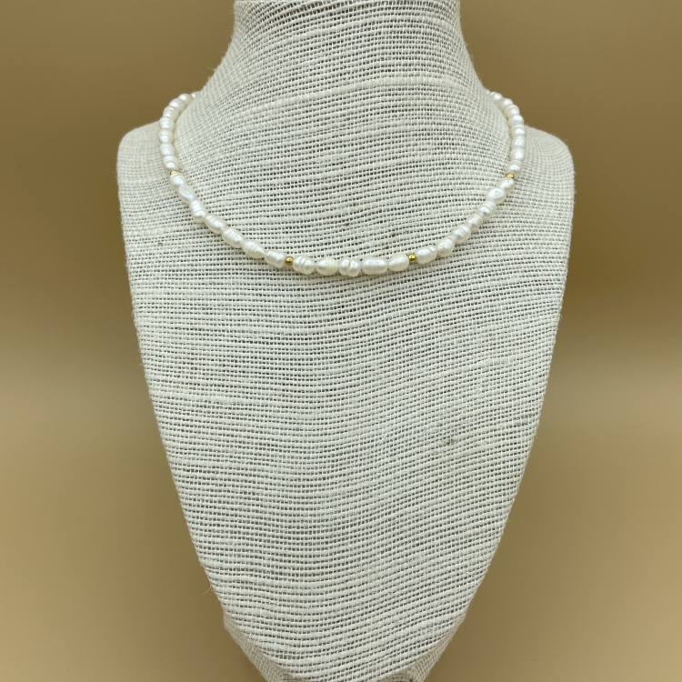 Perlen-Halskette Gesamt